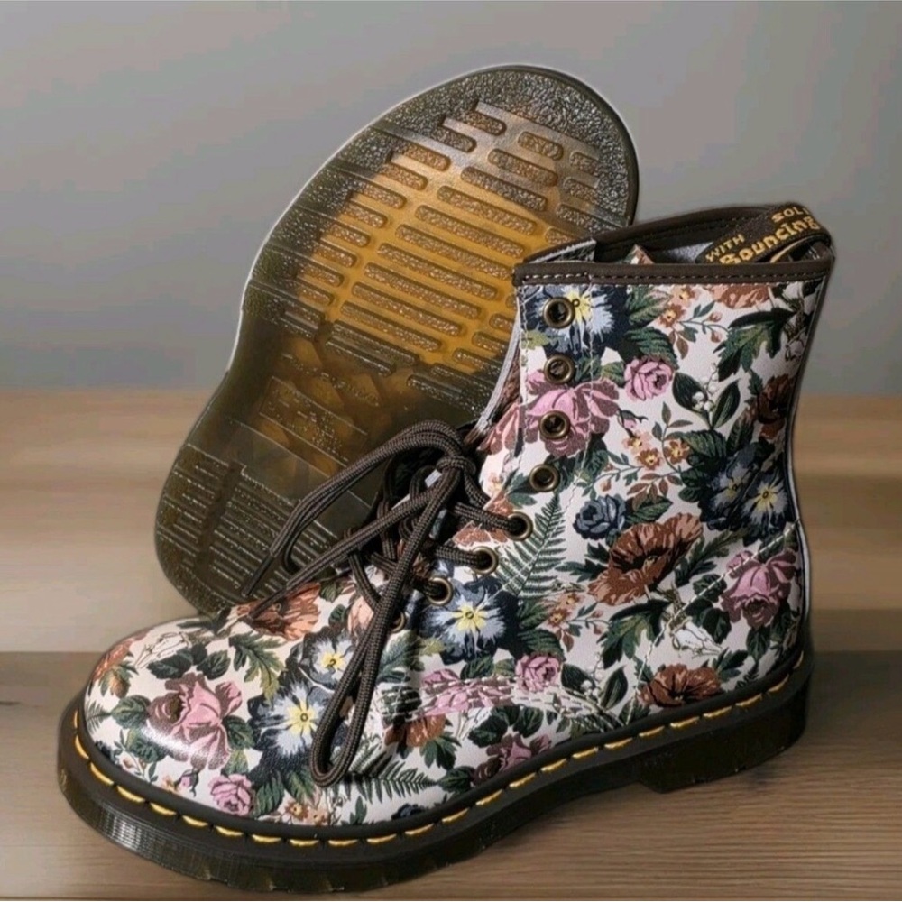 Dr. Martens Floral Combat Boots - Multicolor